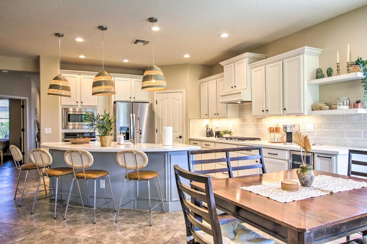 Family-Friendly Goodyear Home With Private Pool ภายนอก รูปภาพ