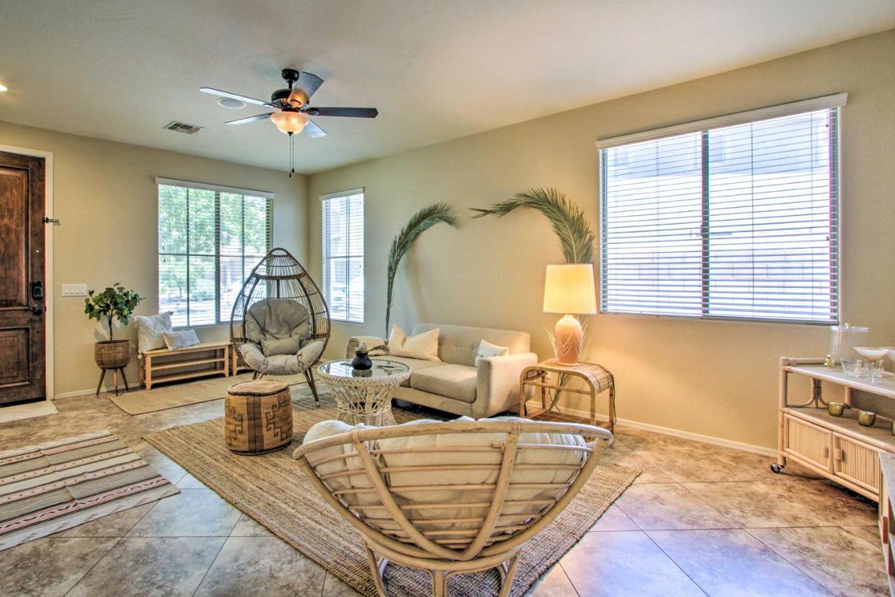 Family-Friendly Goodyear Home With Private Pool ภายนอก รูปภาพ