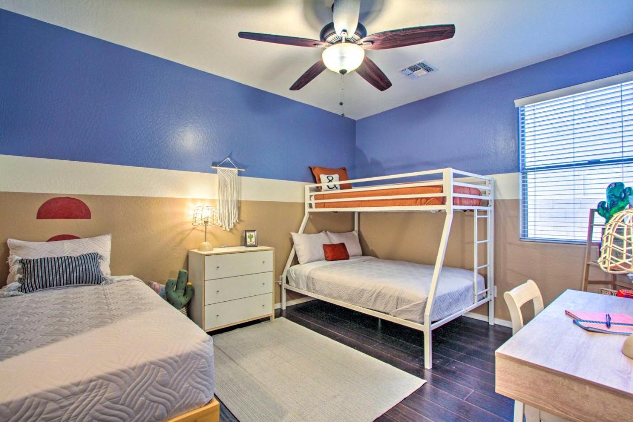 Family-Friendly Goodyear Home With Private Pool ภายนอก รูปภาพ